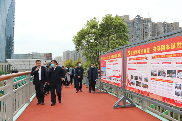 区党工委、管委会考核达坤公司一季度工作