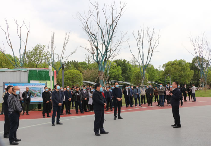 区党工委、管委会考核达坤公司一季度工作