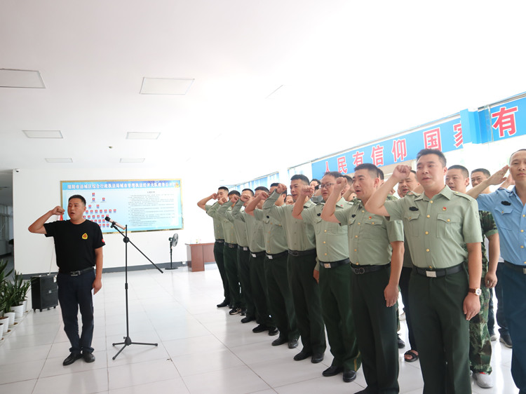 重温军人誓词_副本.jpg 重温军人誓词_副本.jpg